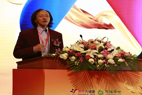胡波董事長(zhǎng)演講.jpg