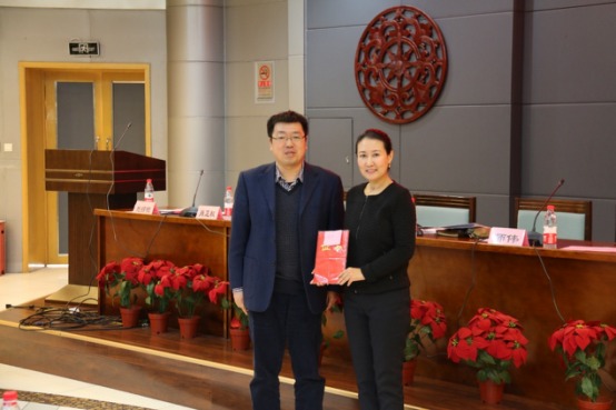 中國健康體檢慈銘集團(tuán)創(chuàng)始人韓小紅博士（右一）當(dāng)選協(xié)會第三屆會長