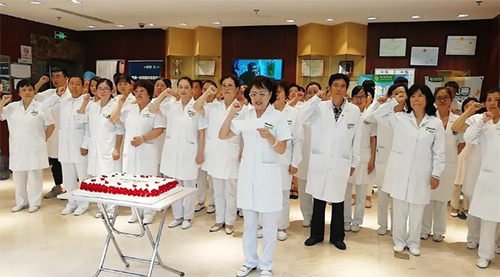 10慈銘體檢亮馬橋分院為在崗在職的醫師們慶祝“中國醫師節”.jpg