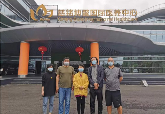 92月14日胡波書記在海南博鰲為博鰲先行區(qū)援鄂醫(yī)療隊(duì)送行.jpg